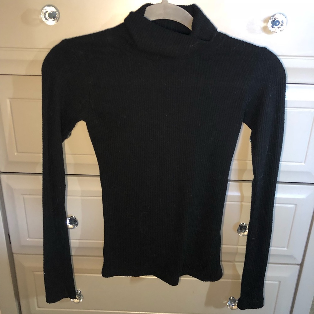 Brandy Ribbed Turtle Neck - Picture 5 of 6